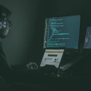 غلاف رقمي لنموذج تقرير دوري